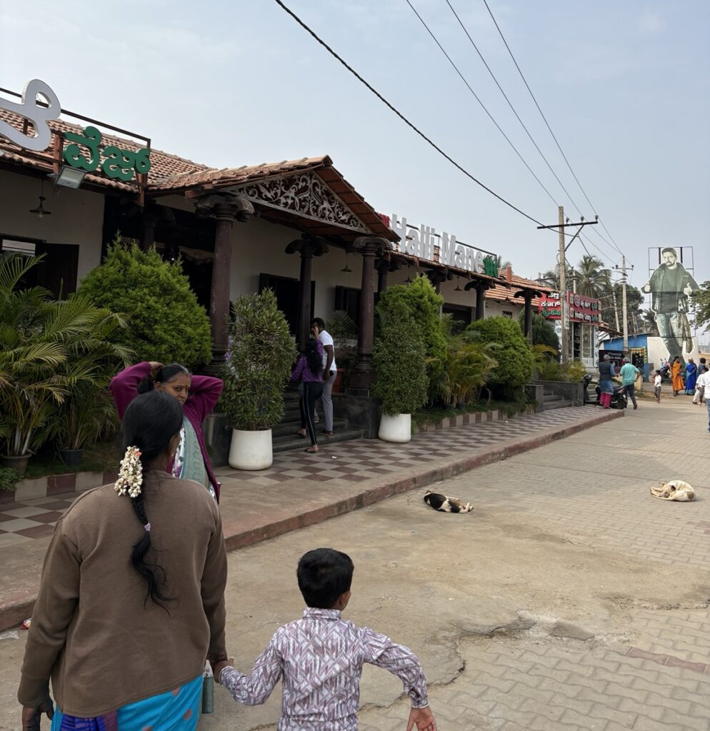 food stop restaurant on Bangalore to Hampi road trip route